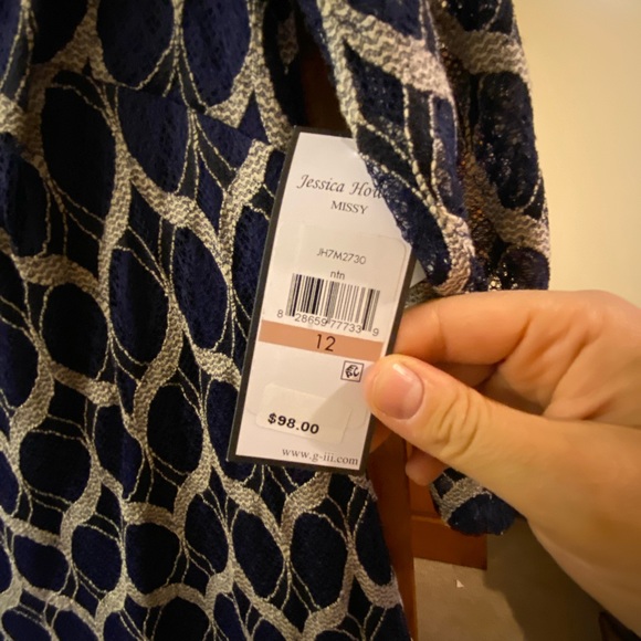 Navy blue/cream pattern short dress with long sleeve. - Picture 3 of 3